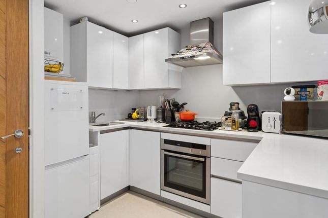 4 Farrs Mews, Ebury Road, Rickmansworth photo 3
