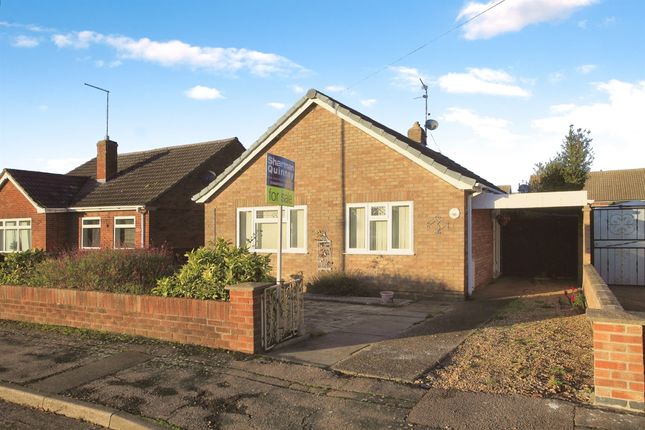 Thumbnail Detached bungalow for sale in Ellwood Avenue, Stanground, Peterborough