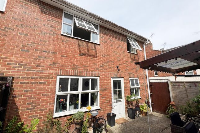 2-bed house on 15b, Old Road, Leighton Buzzard, £1,050/mo