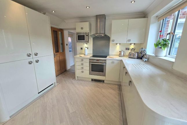 5, Herriot Court, Darlington photo 2