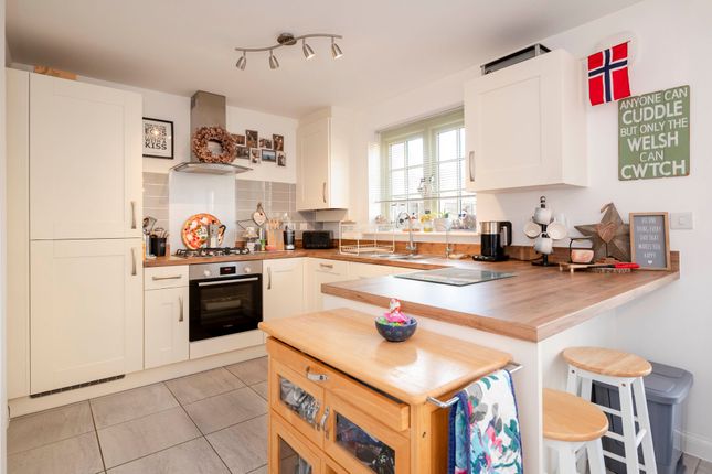 1 Vanguard Way, Moreton-In-Marsh photo 2