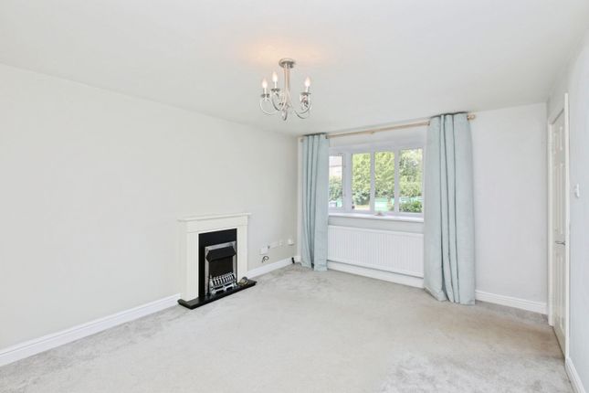 43, Peacroft Lane, Hilton photo 3