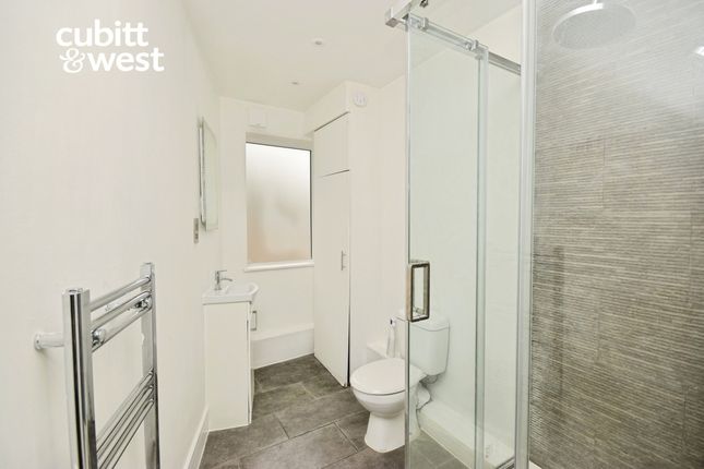 98, Westmead Road, Sutton photo 4