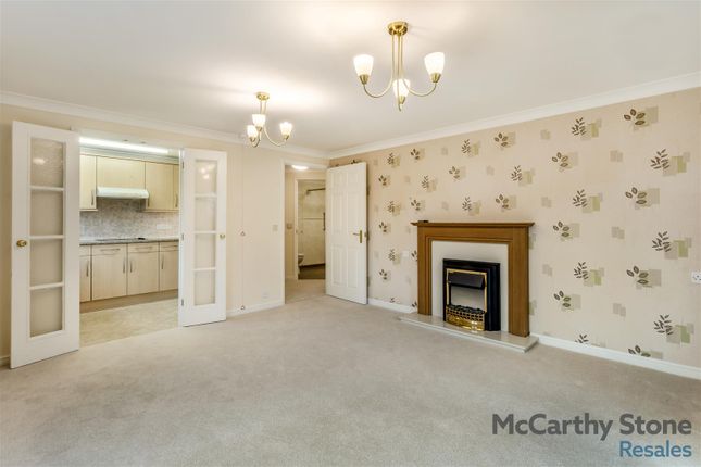 12 Townsend Court, High Street South, Rushden photo 3