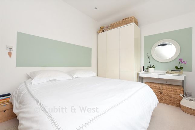 1, Oak End, Dorking photo 4