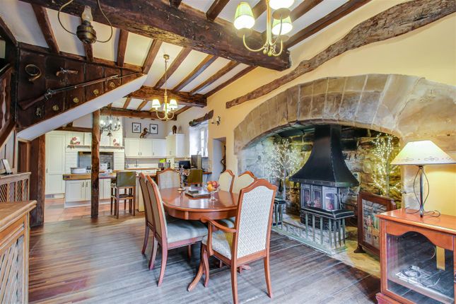 East Farmhouse, Broad Lane, Pontefract photo 3