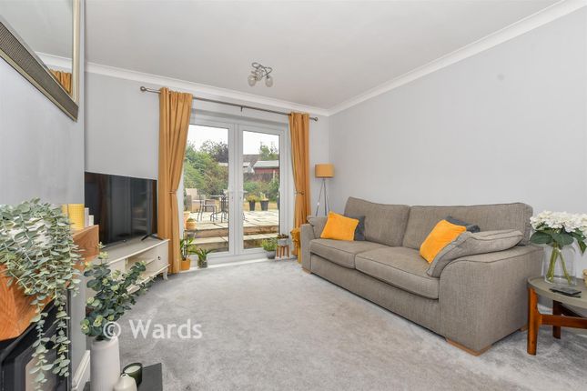 6, Cooper Road, Snodland photo 3