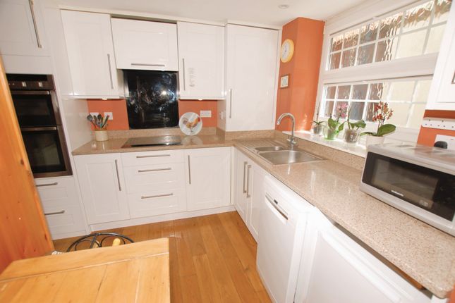 Cottage for sale in Three Posts Lane, Hythe