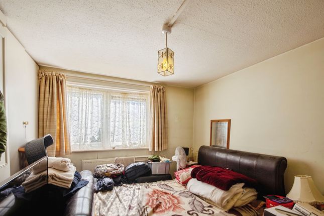 43, Gisbourne Court, LEICESTER photo 4