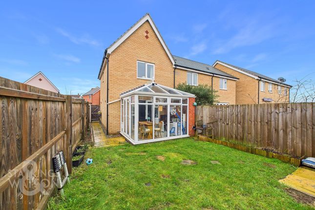 76 Tortoiseshell Drive, Attleborough photo 4