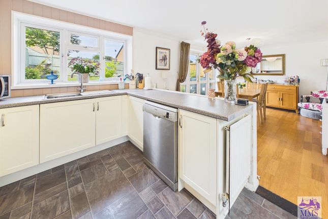 56, Hever Croft, Strood photo 2
