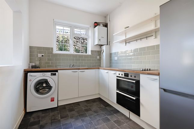 2 Westcott Court,, Parsonage Lane, Dorking photo 4