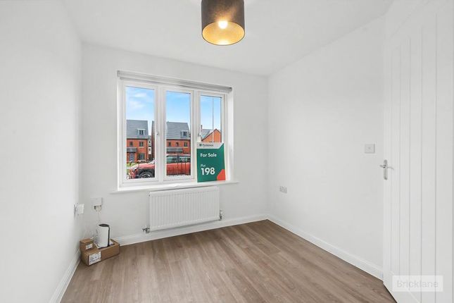43, Hanafey Way, Northampton photo 3