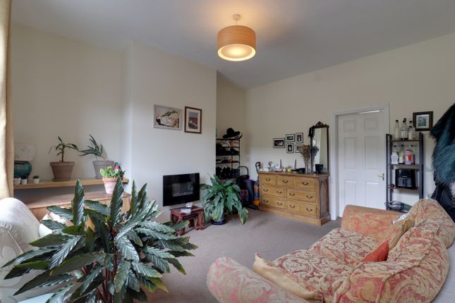 658, Rochdale Road, Todmorden photo 4
