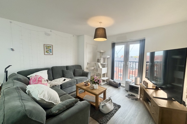 Apt 31, Birmingham photo 3