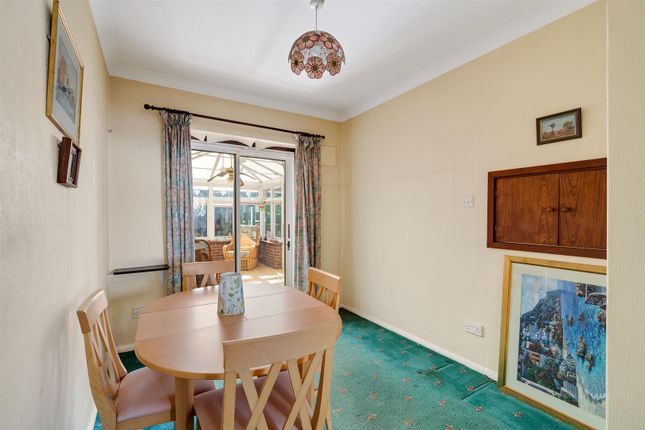 22, Southold Rise, London photo 3