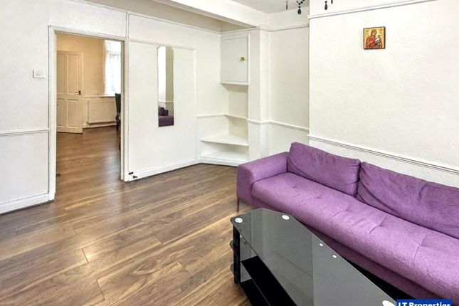 37 Naseby Road, Luton photo 3