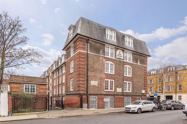 Flat to rent in Grove House, Chelsea, London