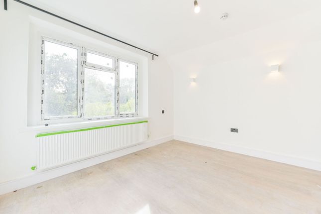 Montpelier Road, London, Ealing photo 4
