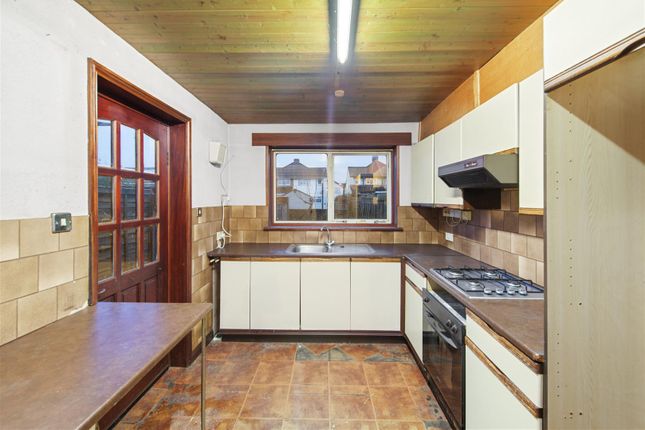 9, Winchester Road, Harlington photo 3