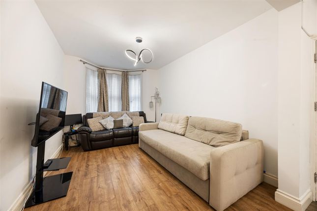 101, Skeltons Lane, Leyton photo 4