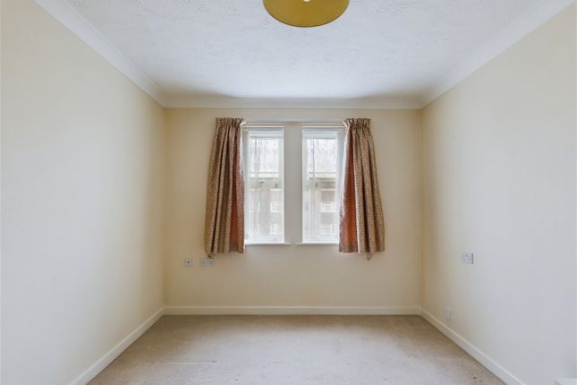 Flat for sale in Pegasus Court, Shelley Road, Worthing