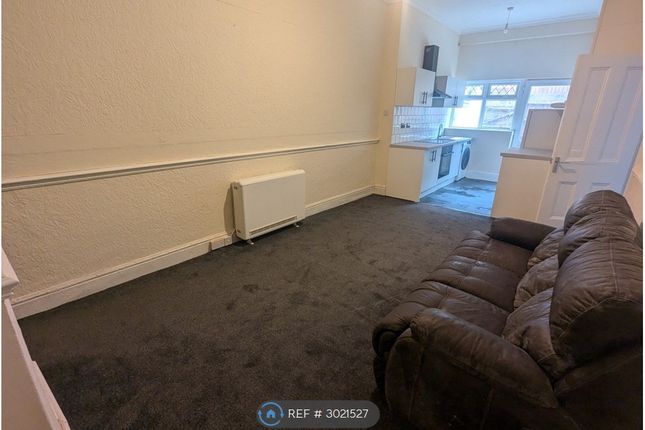 Flat, Reads Avenue, Blackpool photo 3