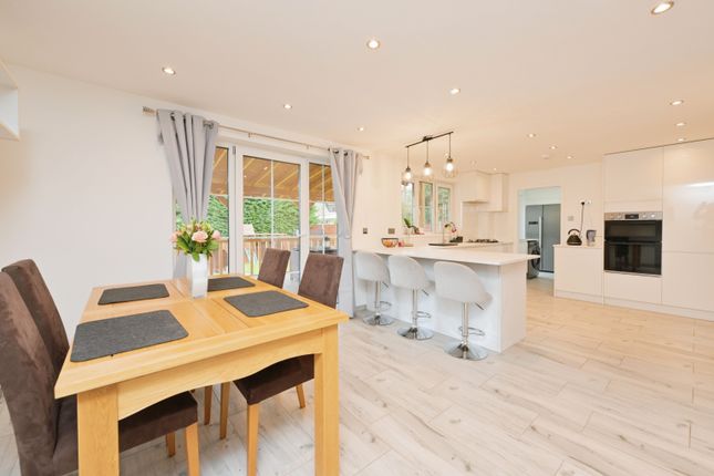13, Brittons Drive, Northamptonshire photo 2