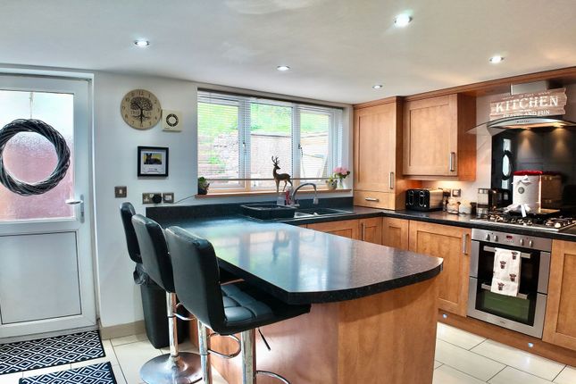 12 Wesley Place, Ebbw Vale photo 3