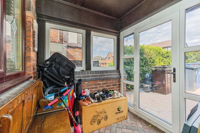 Rowanswood Drive, Greater Manchester photo 4