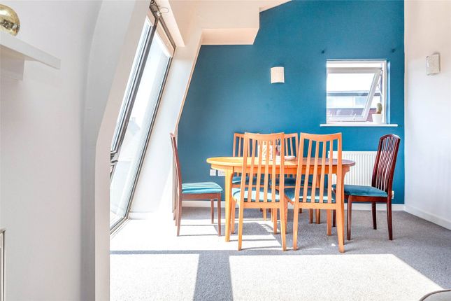 55, Addenbrookes Road, Buckinghamshire photo 3