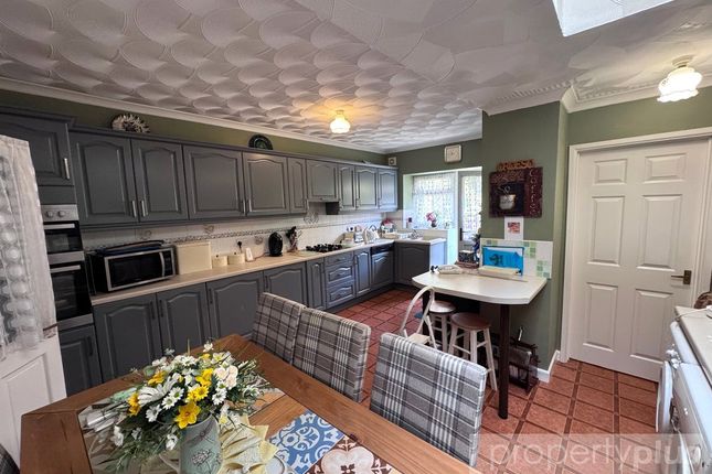 93, Dumfries Street, Rhondda Cynon Taff photo 3
