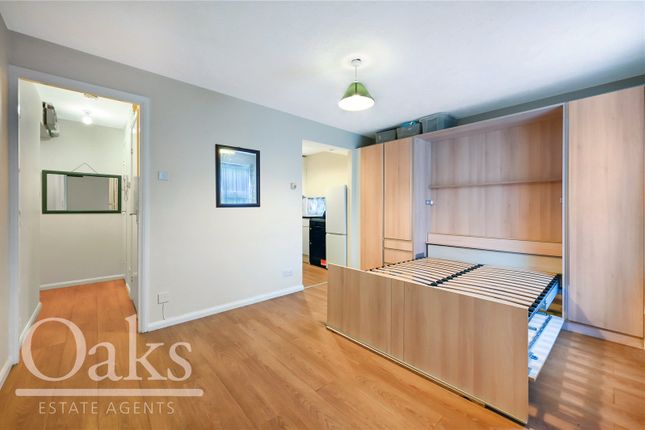 45, Shinners Close, South Norwood photo 3