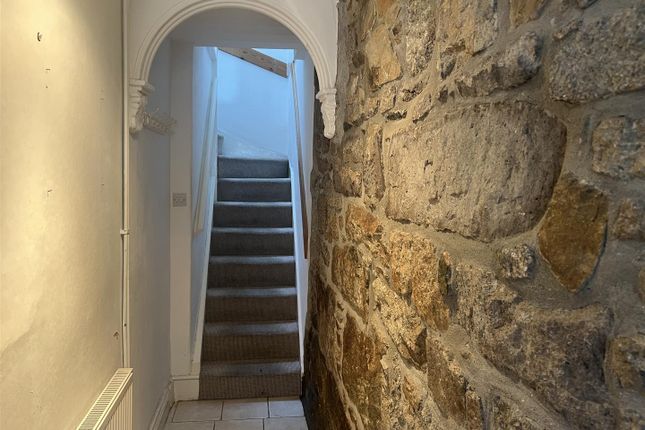 3, Daniel Place, Penzance photo 2