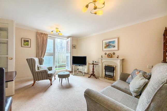 17 Wombrook Court, Wolverhampton photo 3