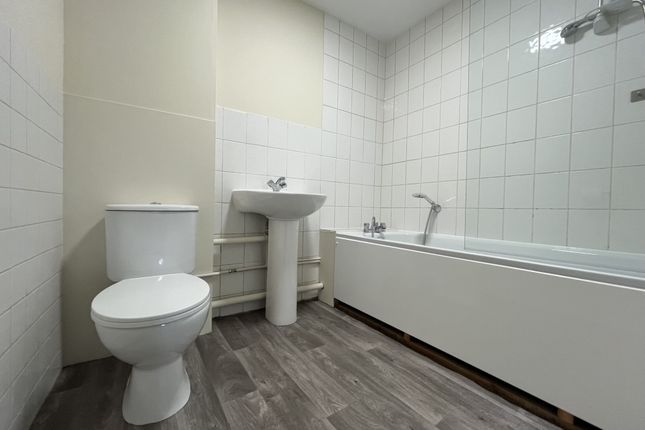 Urquhart Court, Beckenham photo 4