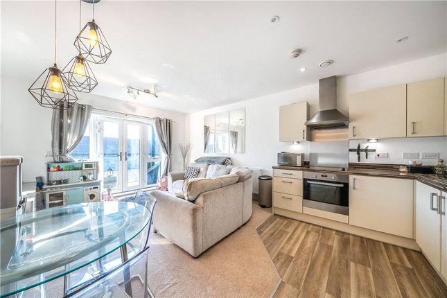 MTVH OR, 26, Chenille Court, Wallington photo 4