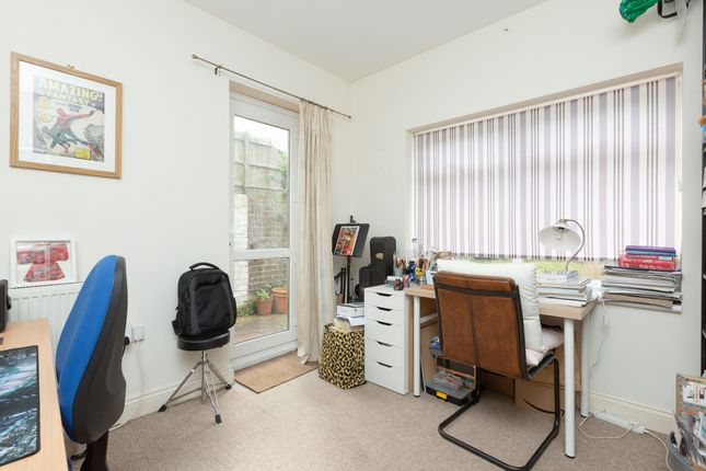Flat for sale in Victoria Avenue, Westgate-On-Sea