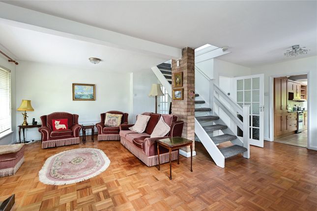110, Wheatsheaf Lane, Surrey photo 4