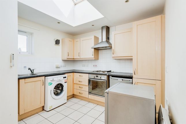 Flat for sale in Benouville Close, Cowley, Oxford