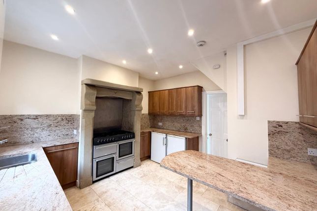 10, Wood Vine Street, Pudsey photo 3