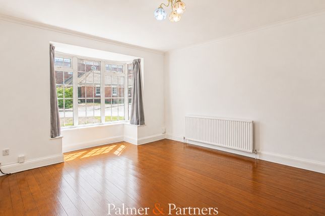 14, Acland Court, Essex photo 3