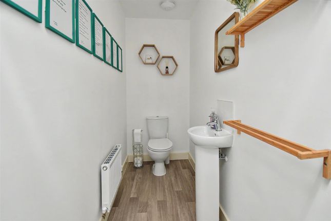 13, Burton Close, Corby photo 3