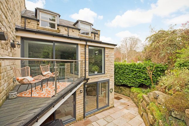 Town house for sale in Hollingwood Park, Ilkley