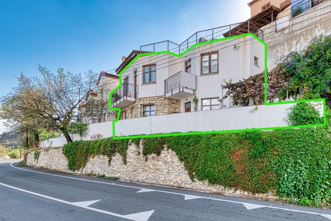 Terraced house for sale in Lefkara, Larnaca, Cyprus