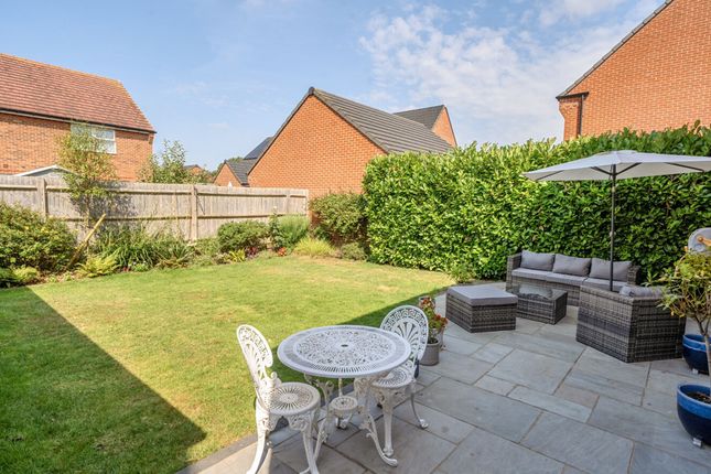 3 Toop Gardens, Chichester photo 4