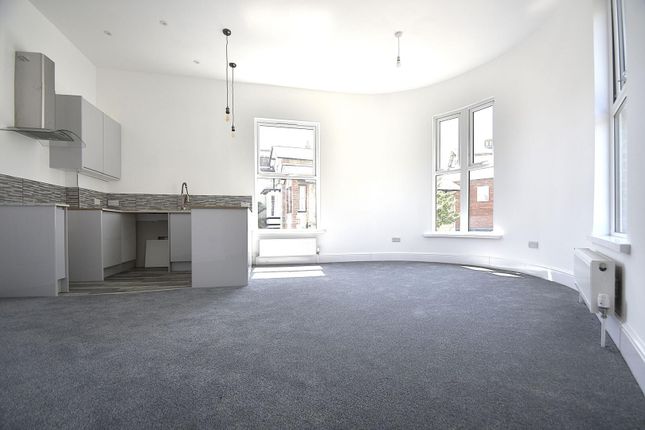 Flat 2, 4 Trinity Road, Ventnor photo 4