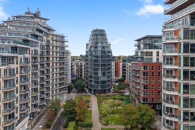 Juniper Drive, London photo 2