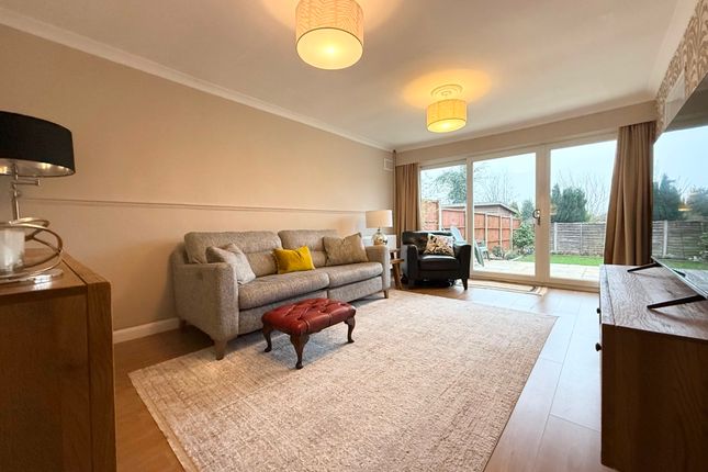 27, Thorpe Avenue, Burntwood photo 3