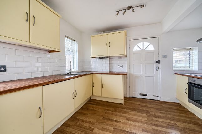45, Henconner Crescent, Leeds photo 5